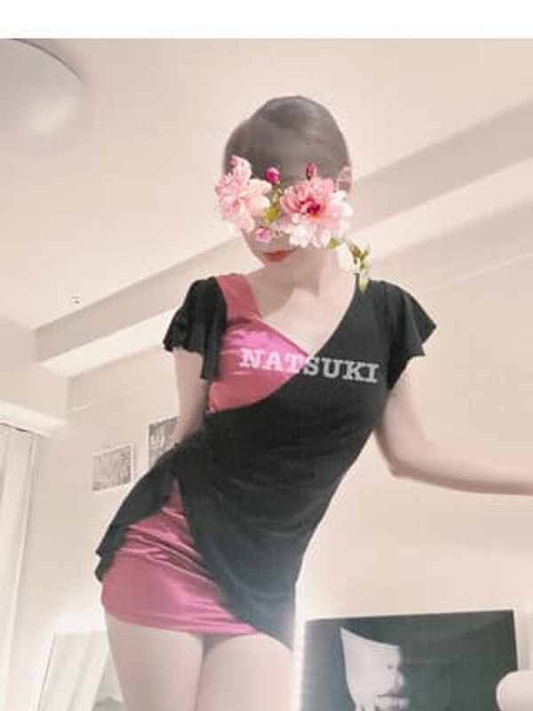 夏木ひとみ